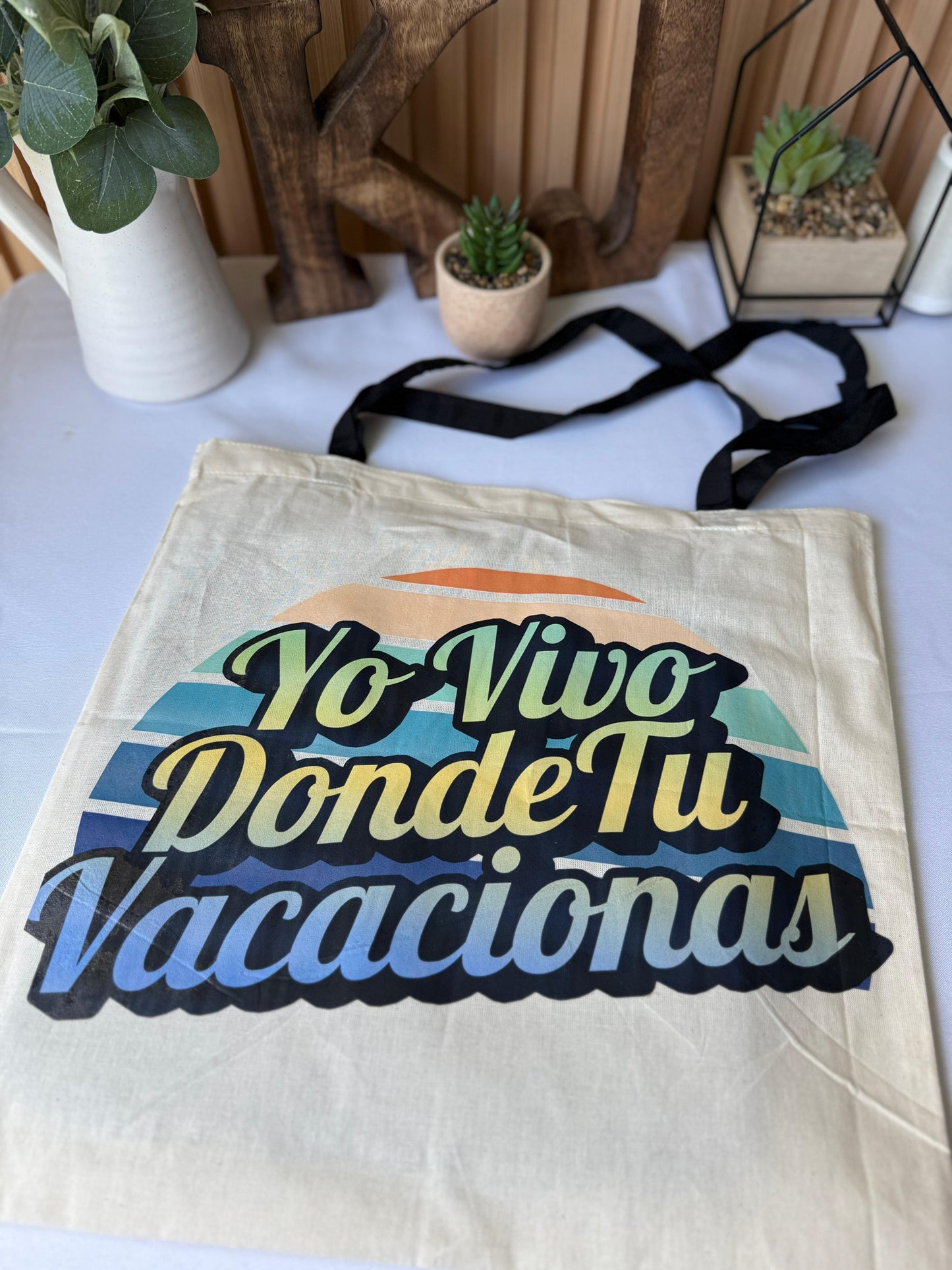 Bolso de mano YO VIVO DONDE TU VACACIONAS